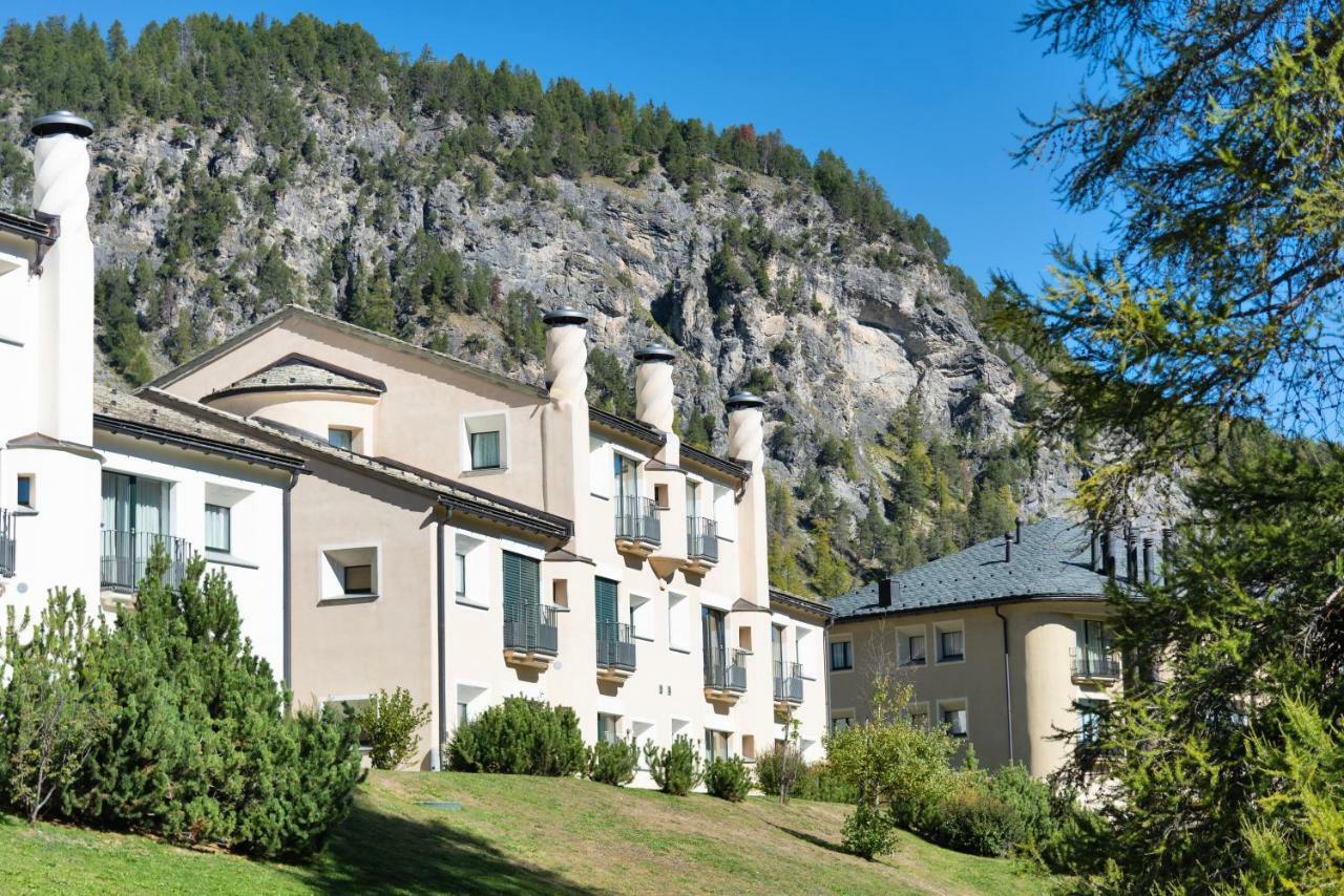 Chesa Saura - La Punt Appartement Buitenkant foto