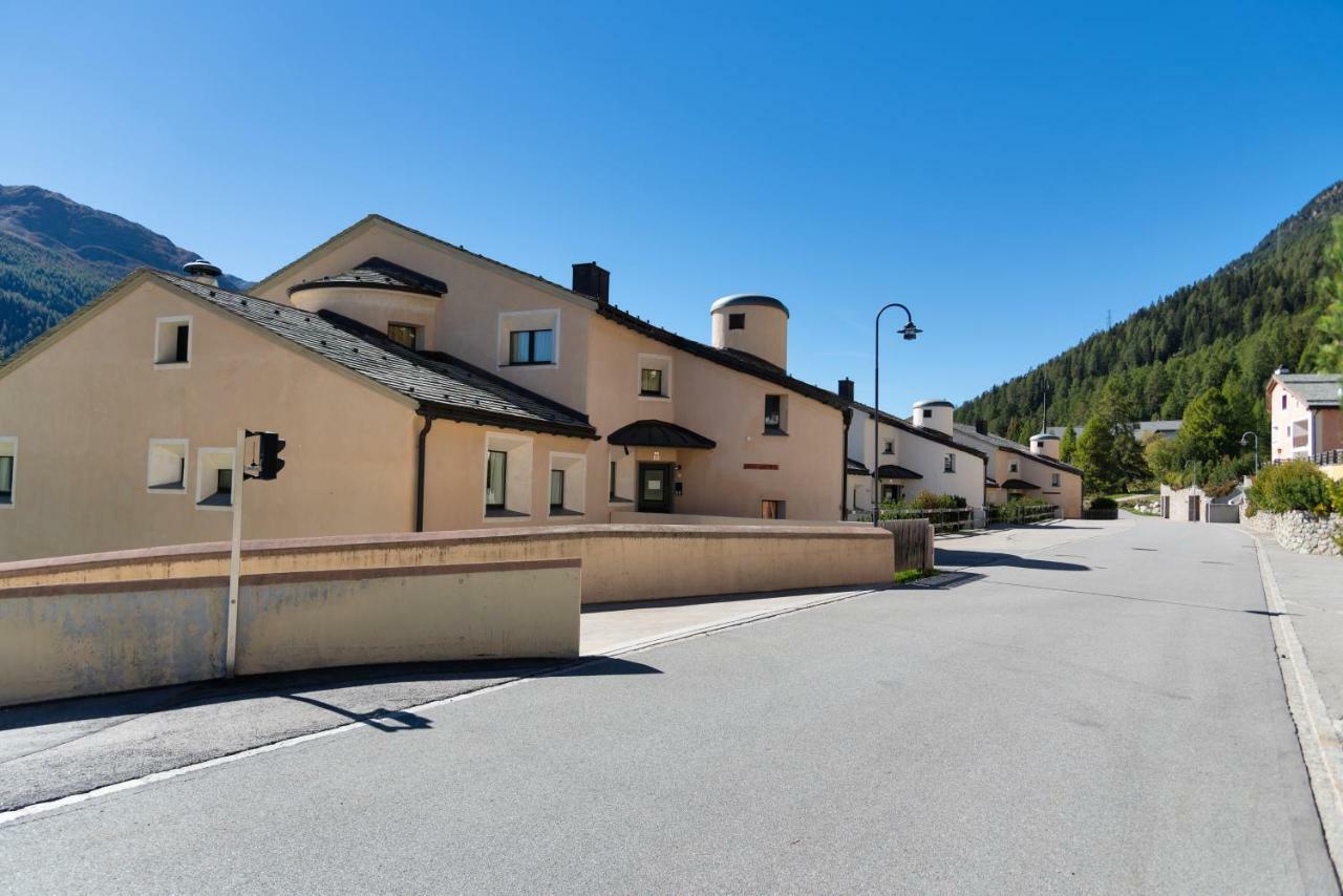 Chesa Saura - La Punt Appartement Buitenkant foto