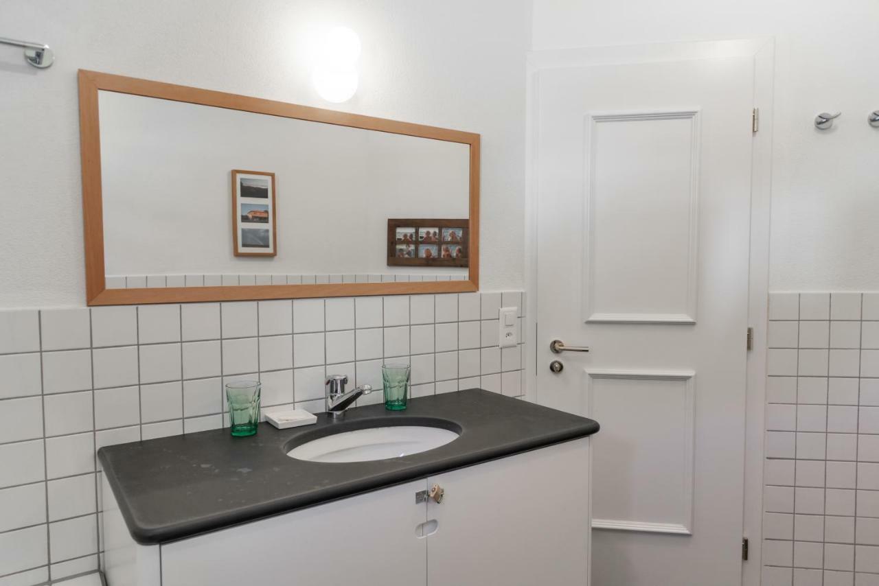 Chesa Saura - La Punt Appartement Buitenkant foto